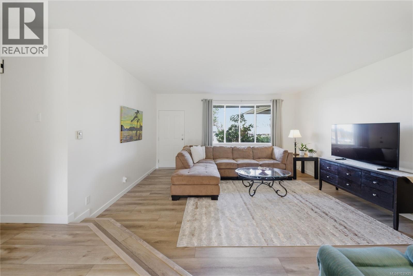 7493 ANDREA CRES - 19