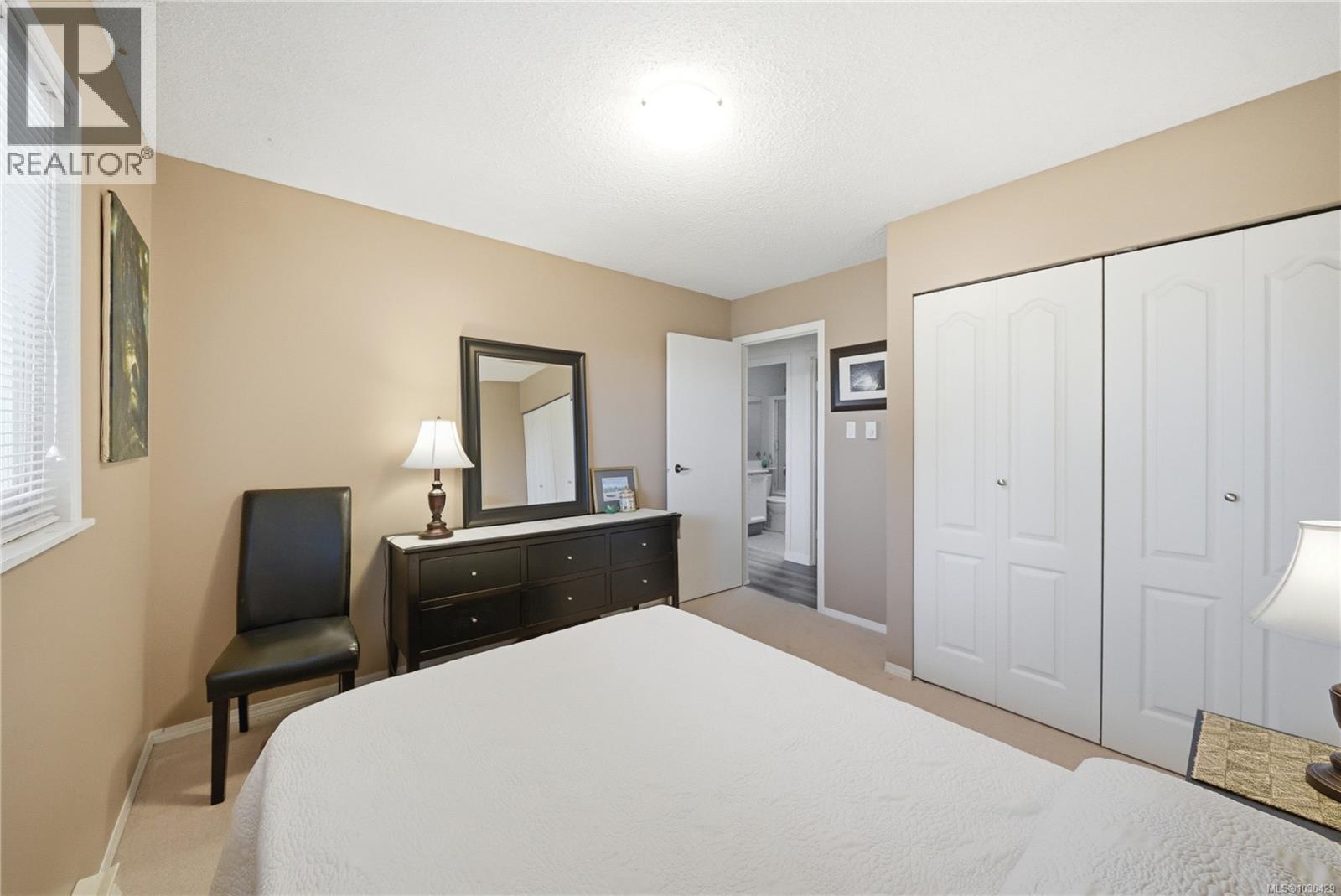 7493 ANDREA CRES - 26