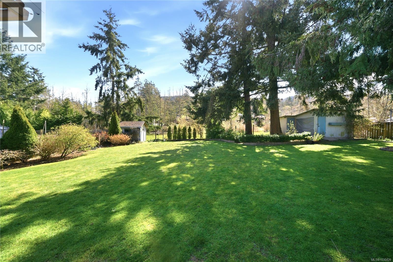 7493 ANDREA CRES - 37