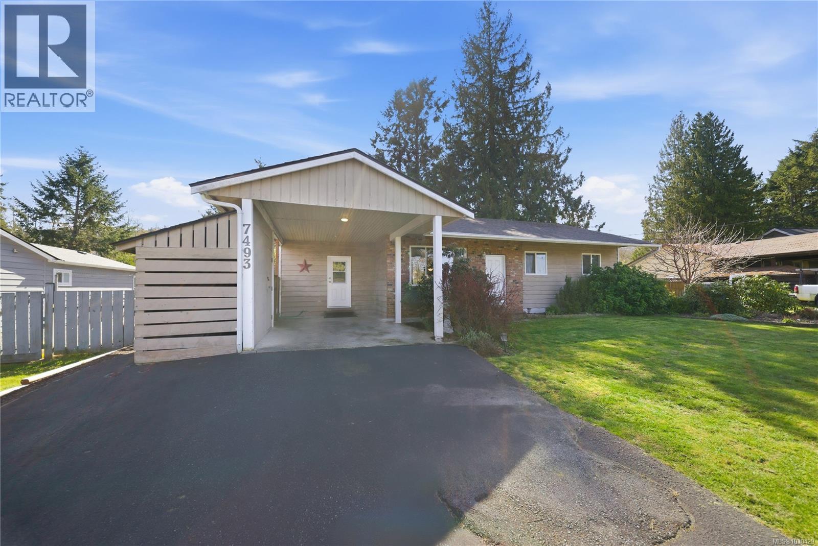 7493 ANDREA CRES - 40