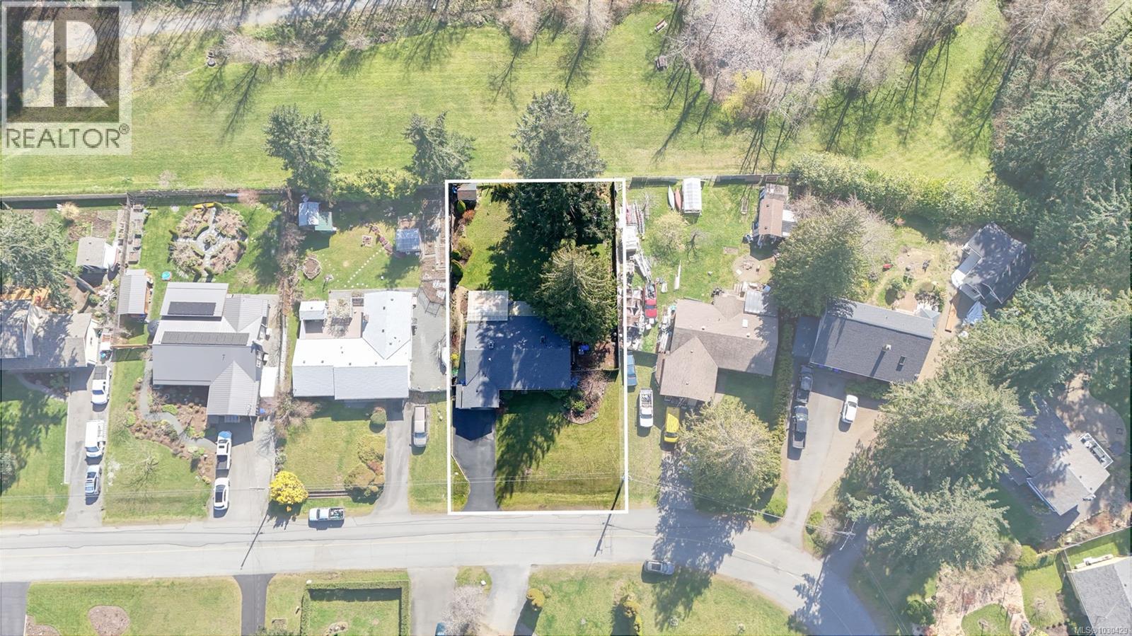 7493 ANDREA CRES - 46