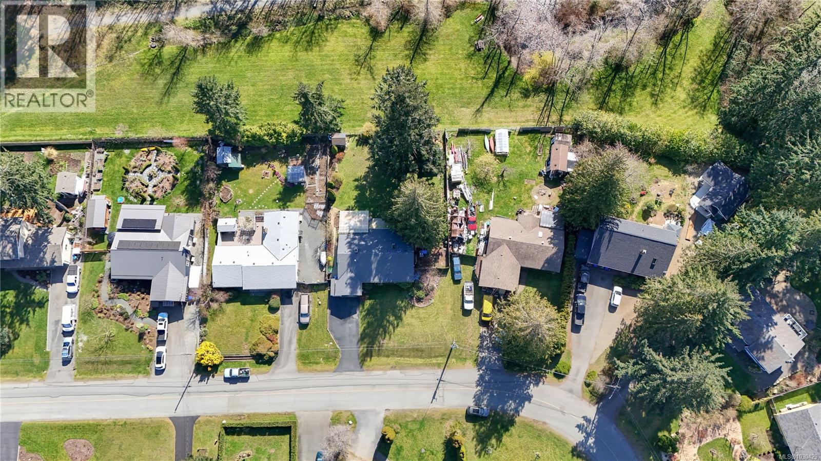 7493 ANDREA CRES - 48