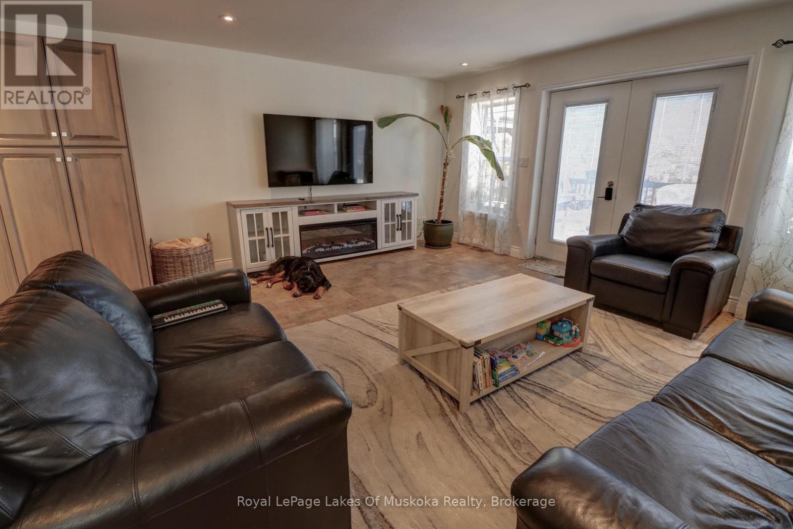 317 FALCON ROAD - 11