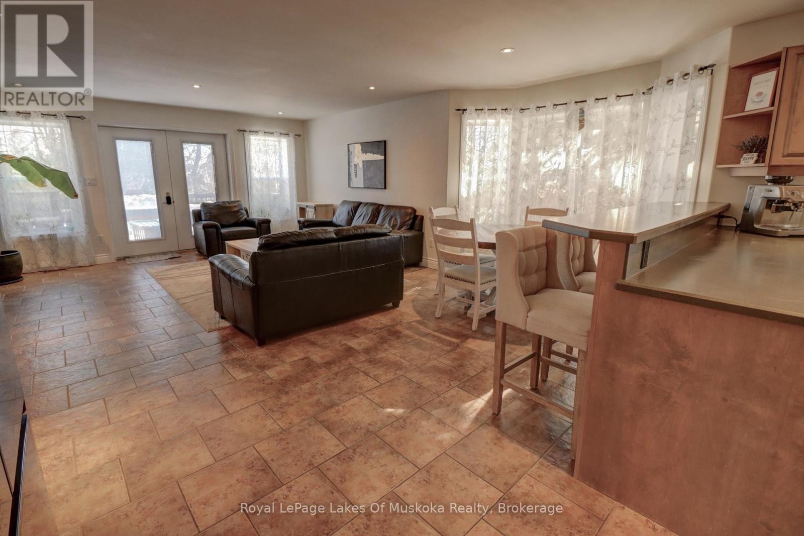 317 FALCON ROAD - 17