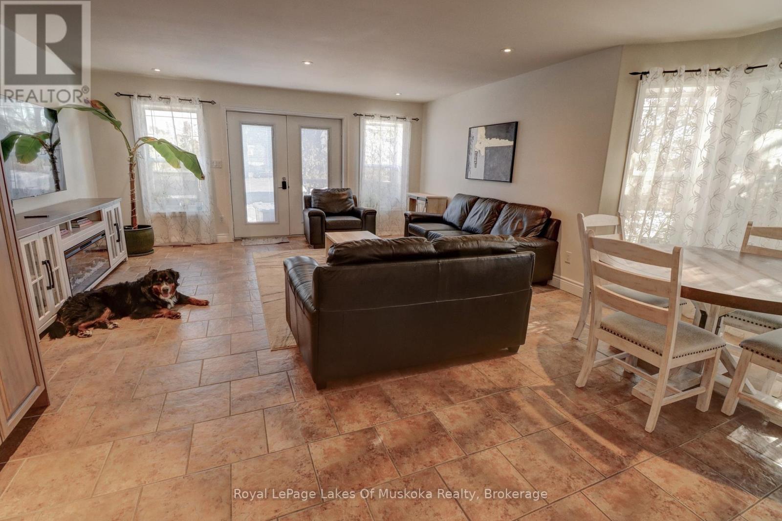 317 FALCON ROAD - 9