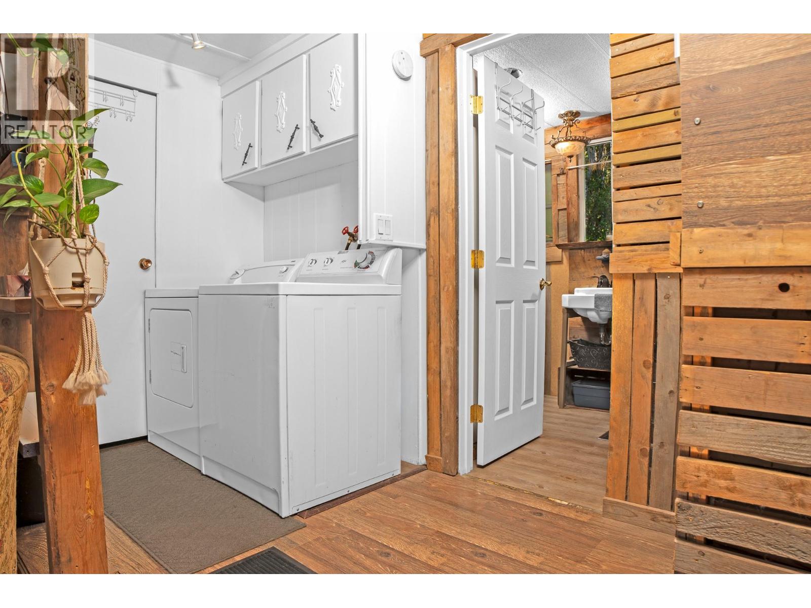 1137 36th Avenue N, Creston