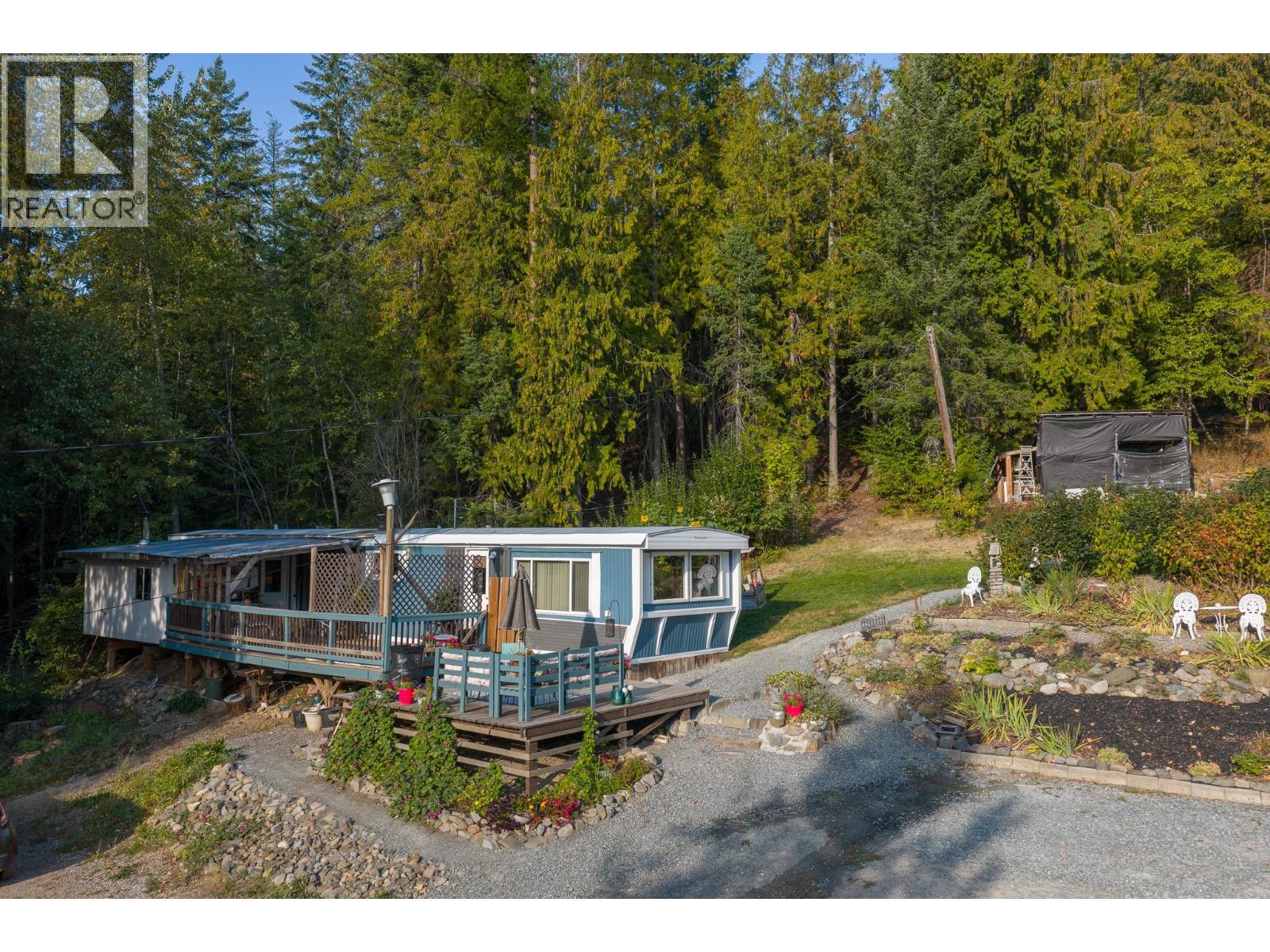 1137 36th Avenue N, Creston