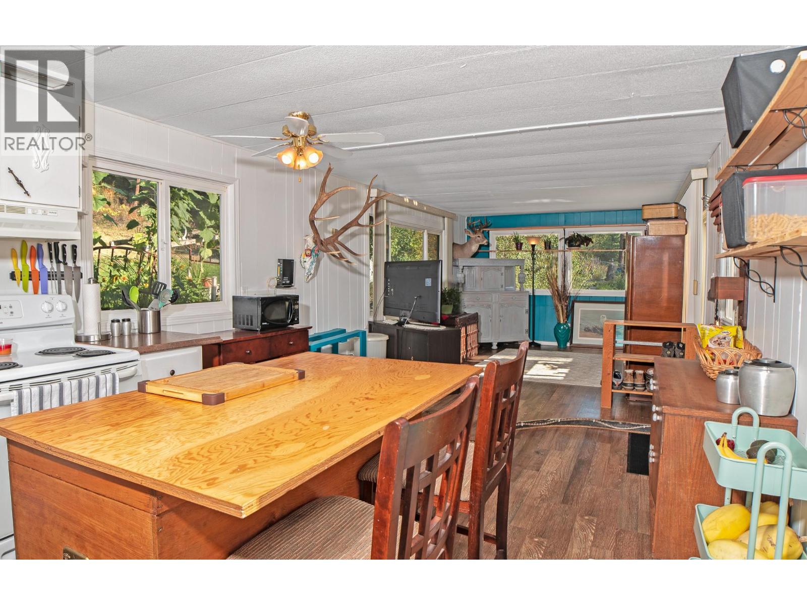 1137 36th Avenue N, Creston