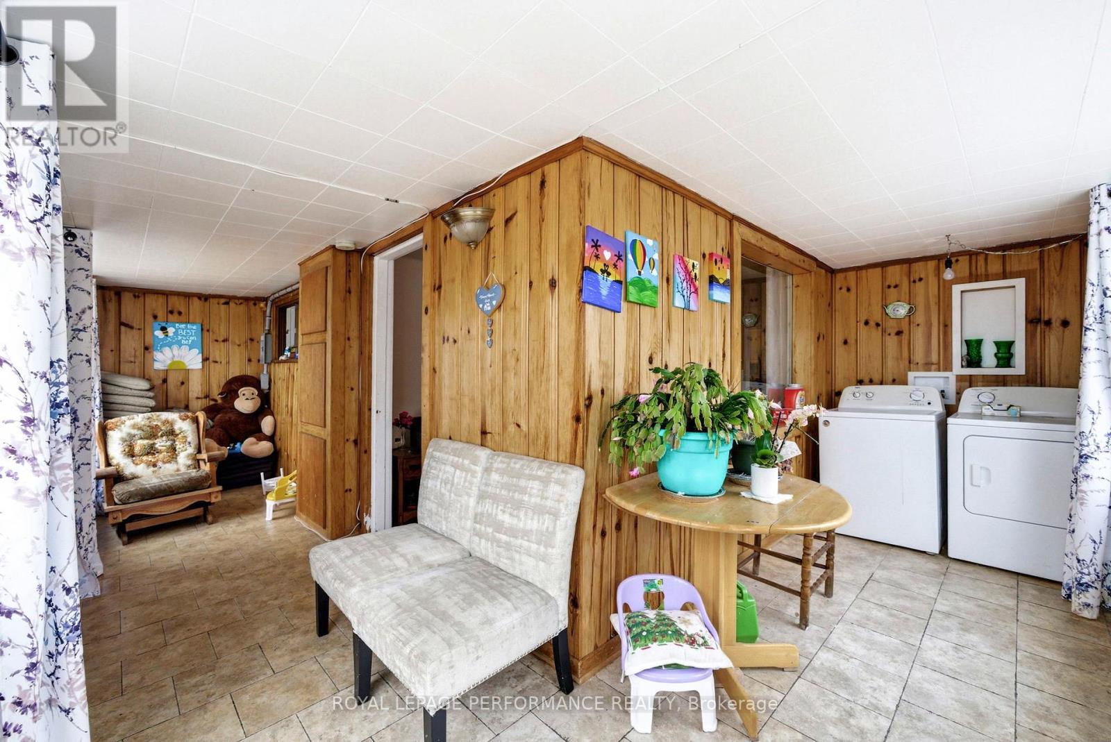 1121 HEBERT STREET - 23