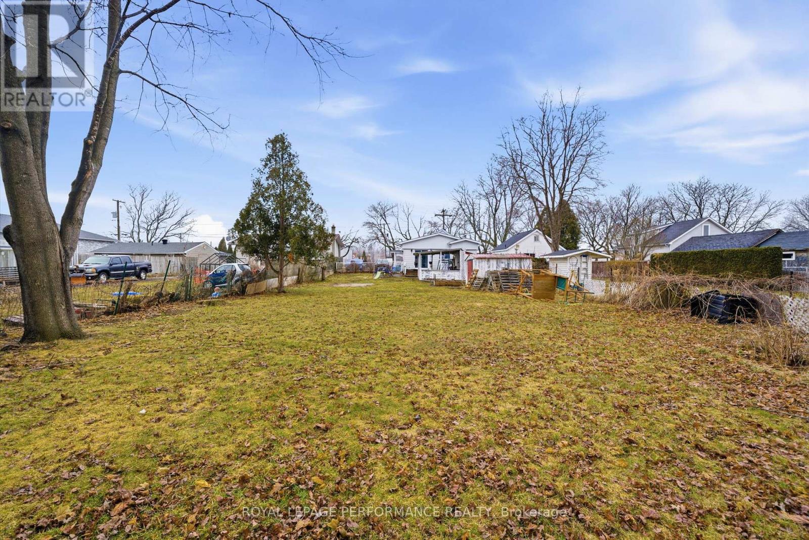 1121 HEBERT STREET - 27