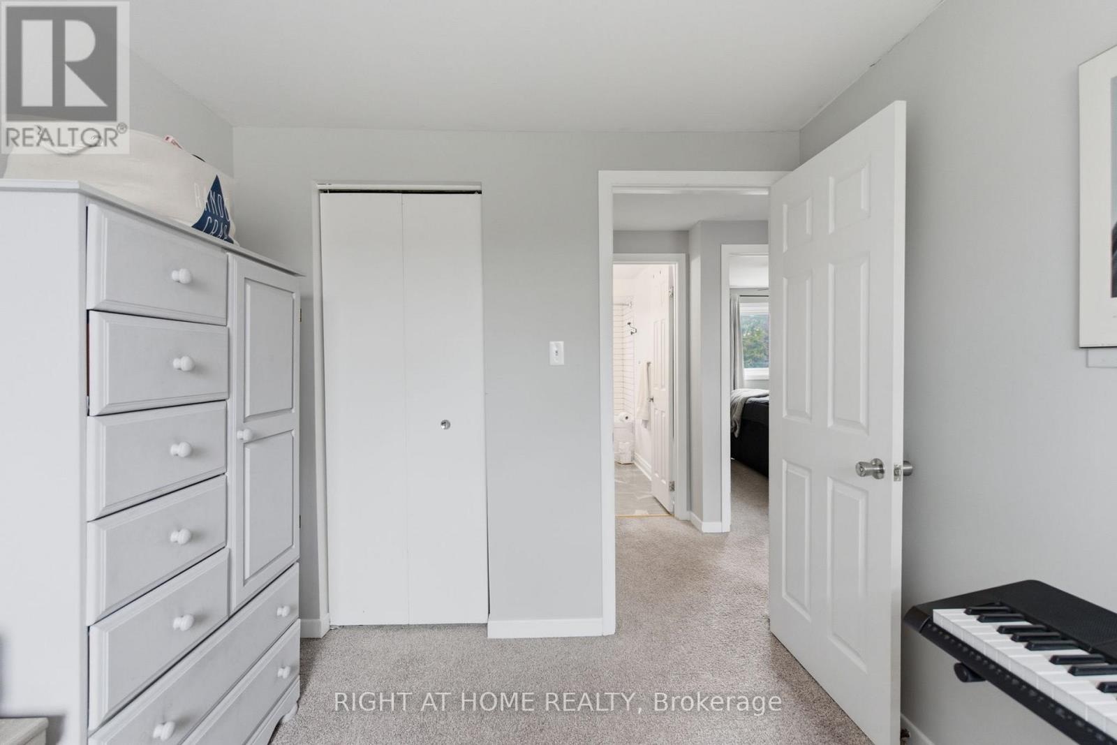 #12 303 GARDEN STREET - 20
