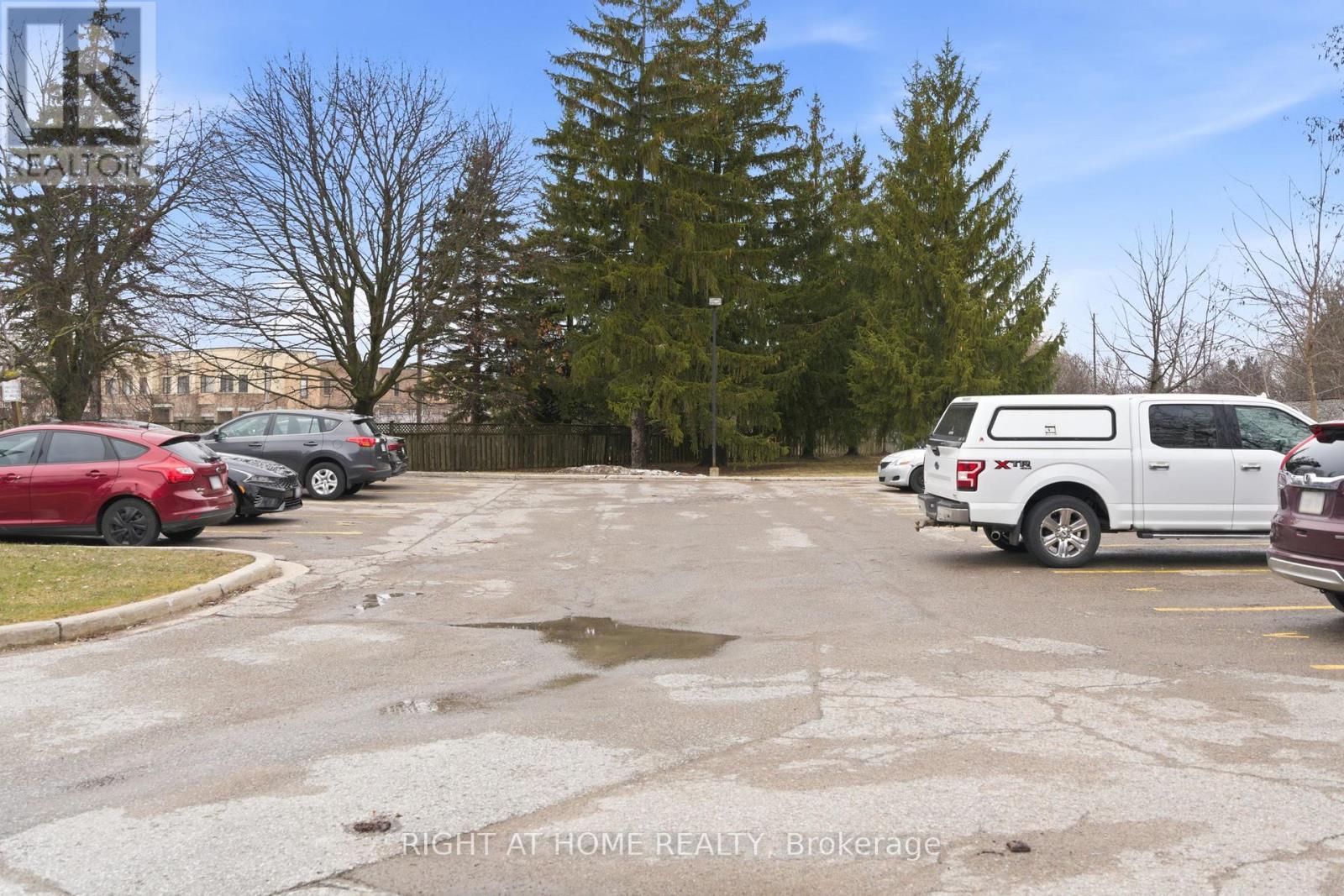 #12 303 GARDEN STREET - 31