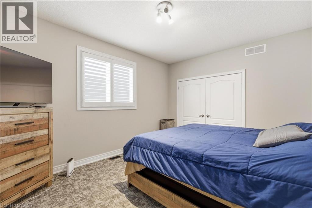 184 TOWNSEND Drive - 25