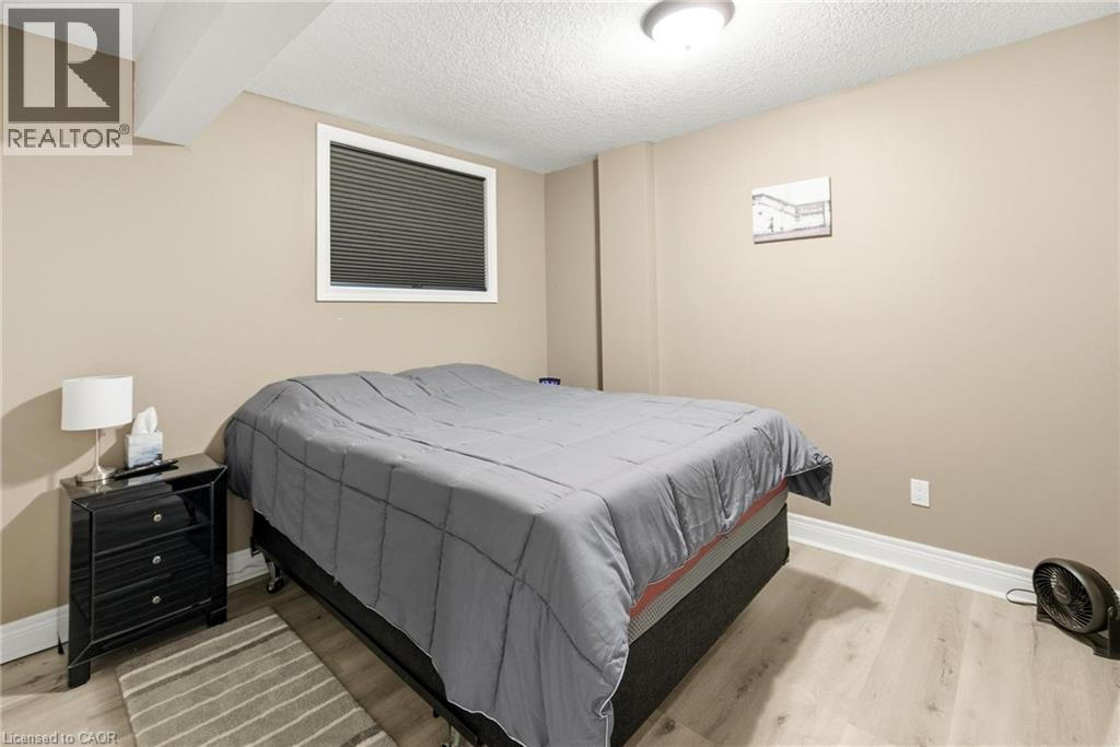 184 TOWNSEND Drive - 38