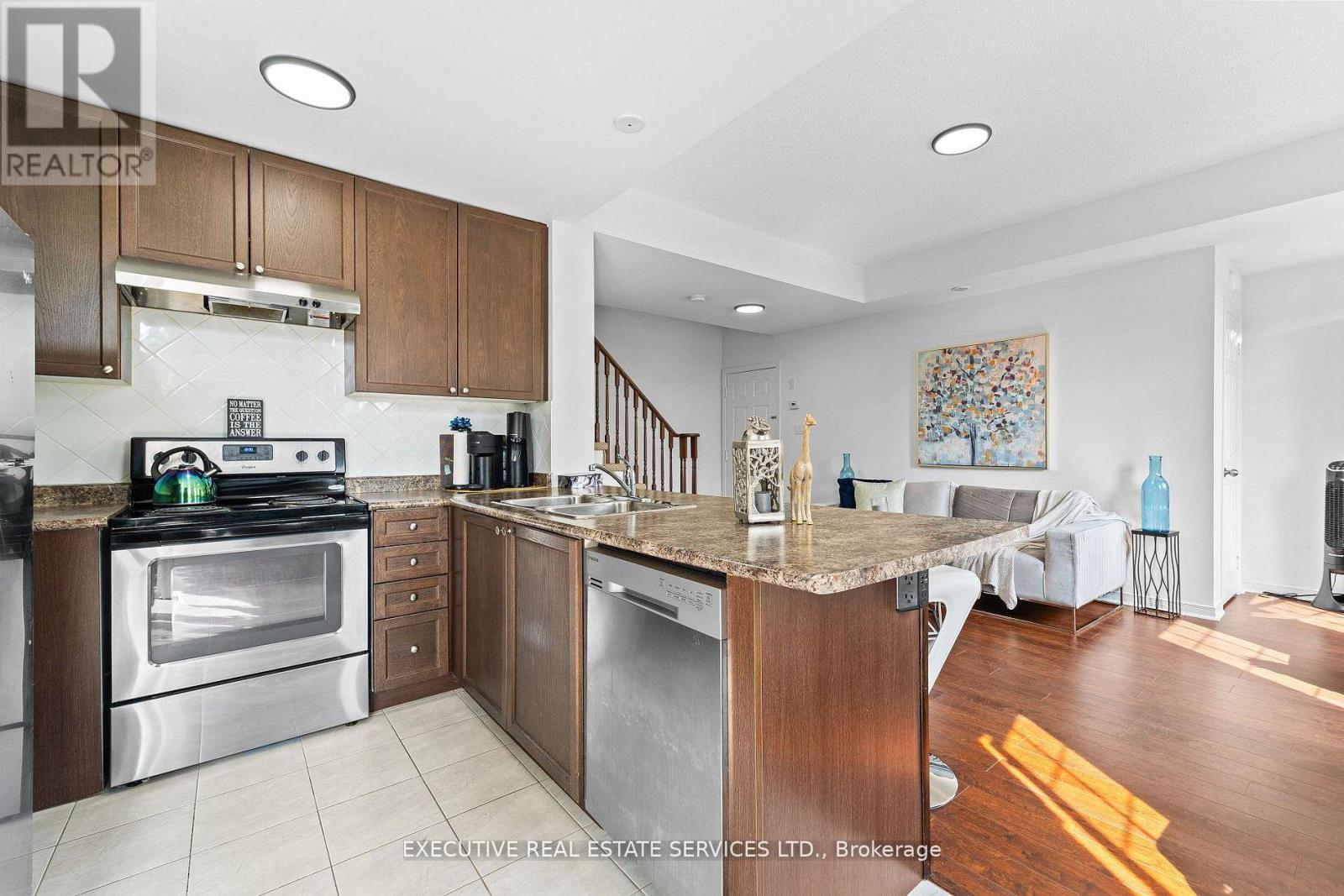 Single Family House for Sale in    HOWDEN BOULEVARD Brampton (Westgate) 