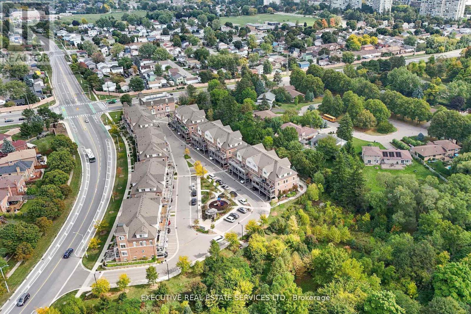 Single Family House for Sale in    HOWDEN BOULEVARD Brampton (Westgate) 