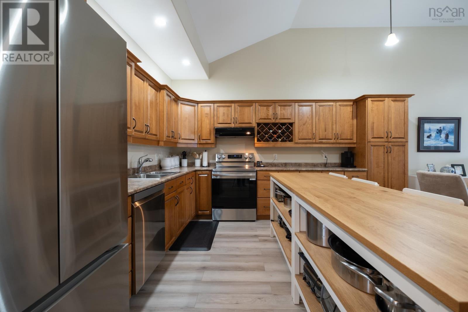 Property 7 of 34 of 7 Bona Crescent