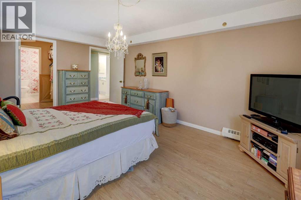 Single Family House for Sale in    Avenue SW South Calgary Calgary 