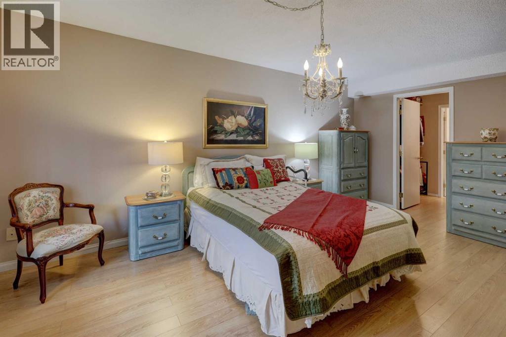 Single Family House for Sale in    Avenue SW South Calgary Calgary 