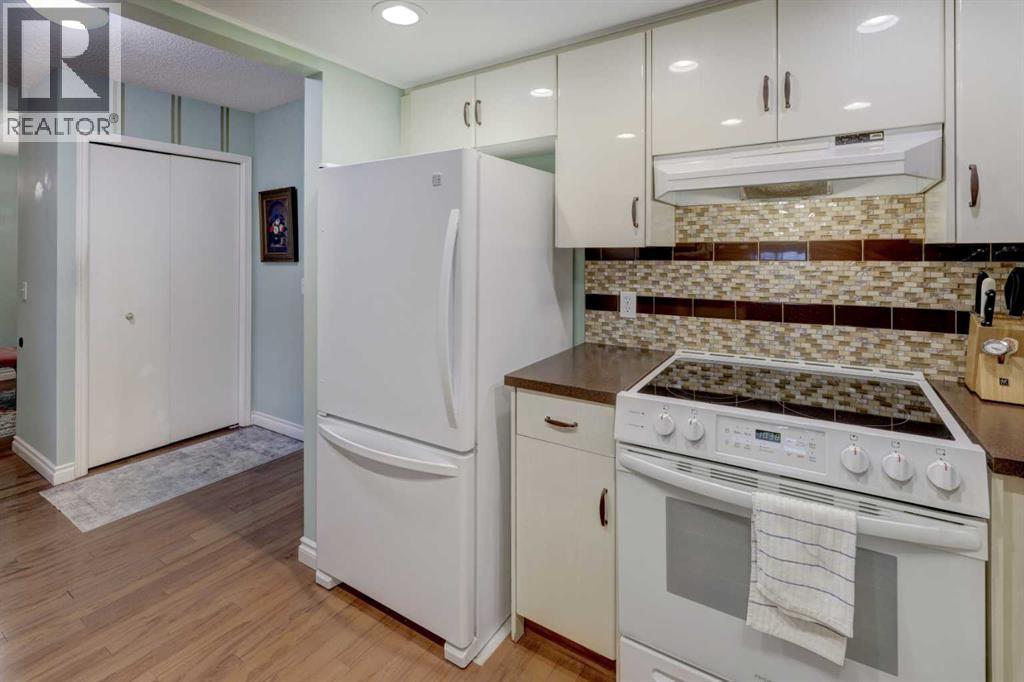 Single Family House for Sale in    Avenue SW South Calgary Calgary 