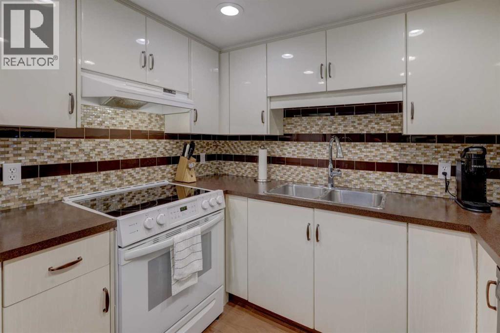 Single Family House for Sale in    Avenue SW South Calgary Calgary 