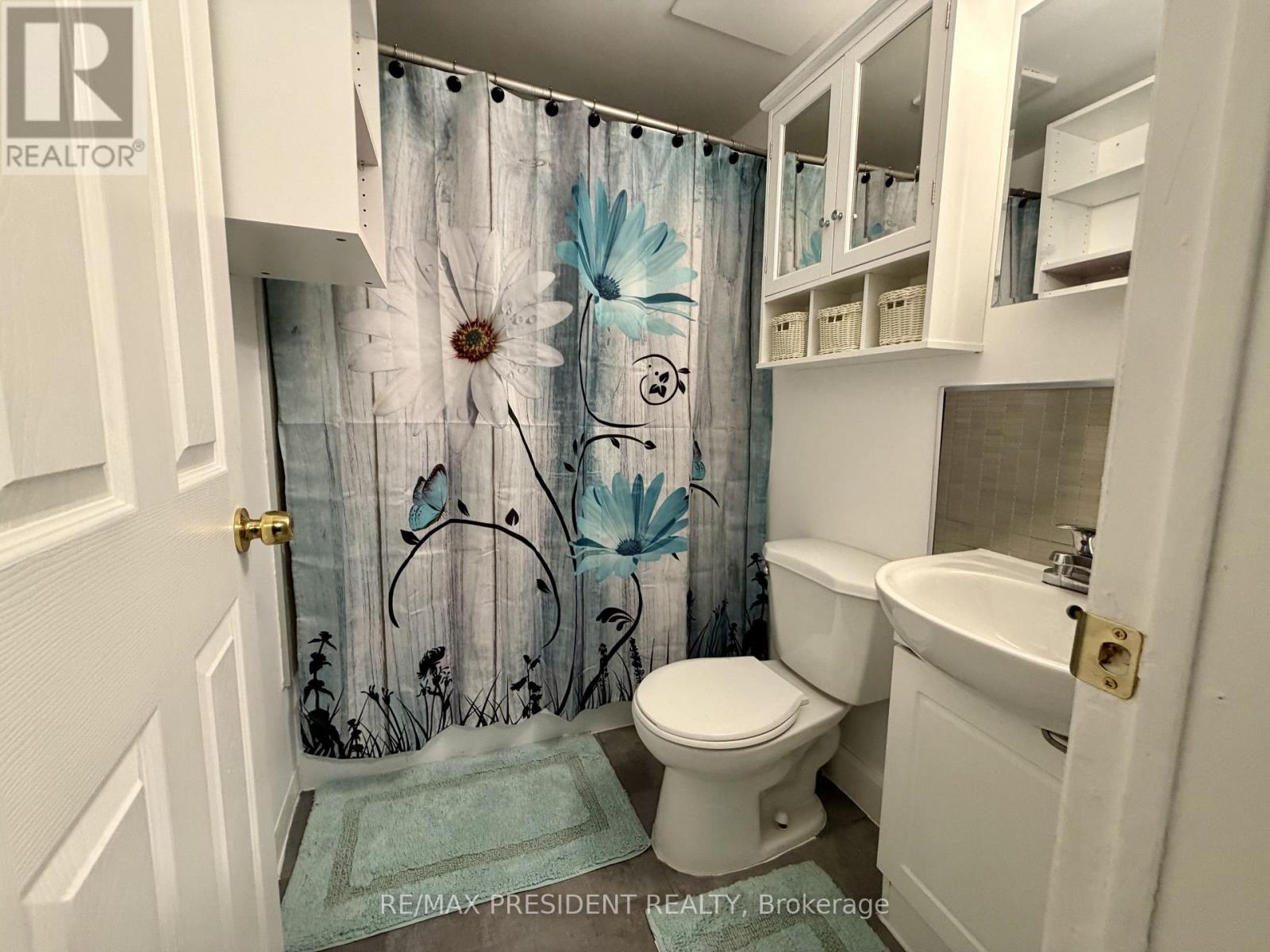 37 BOND STREET S - 17