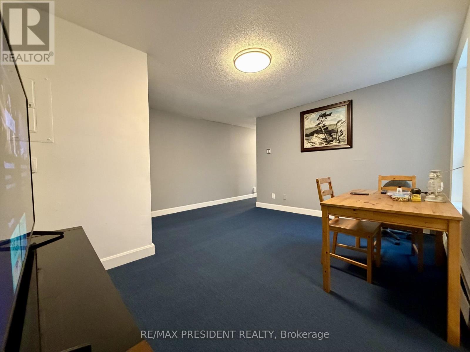 37 BOND STREET S - 8