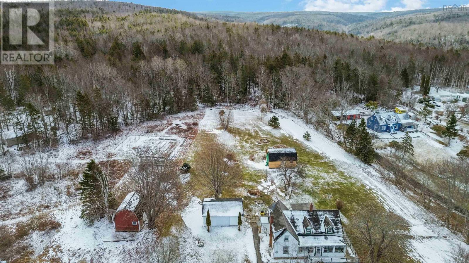 Property 20 of 38 of 102 Old Post Road