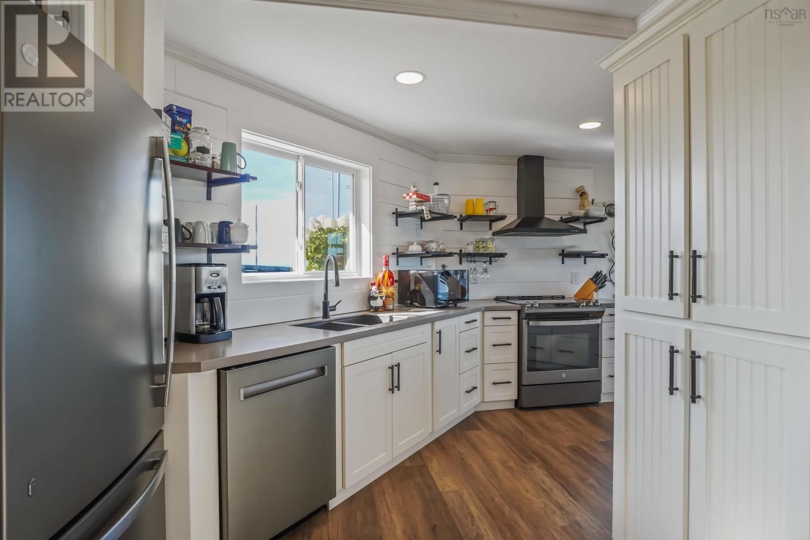 Property 15 of 51 of 427 Overcove Road