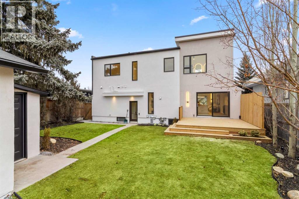 Single Family House for Sale in  Spruce Drive SW Spruce Cliff Calgary 