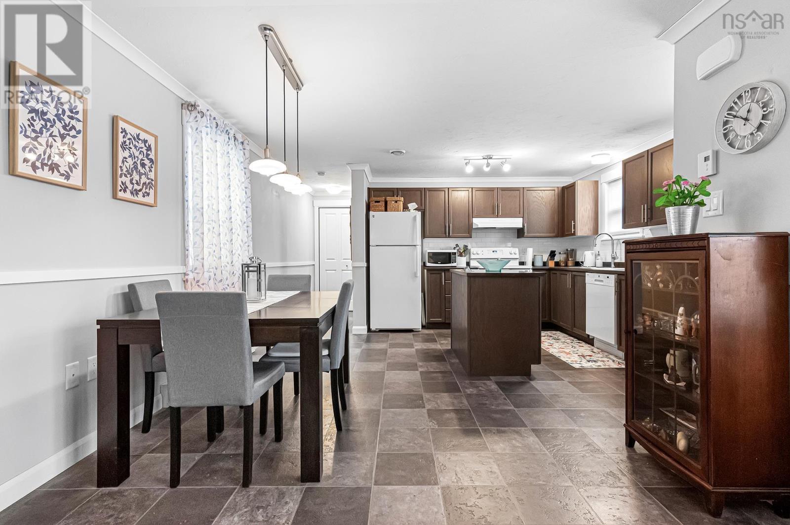 Property 14 of 41 of 2 First Street