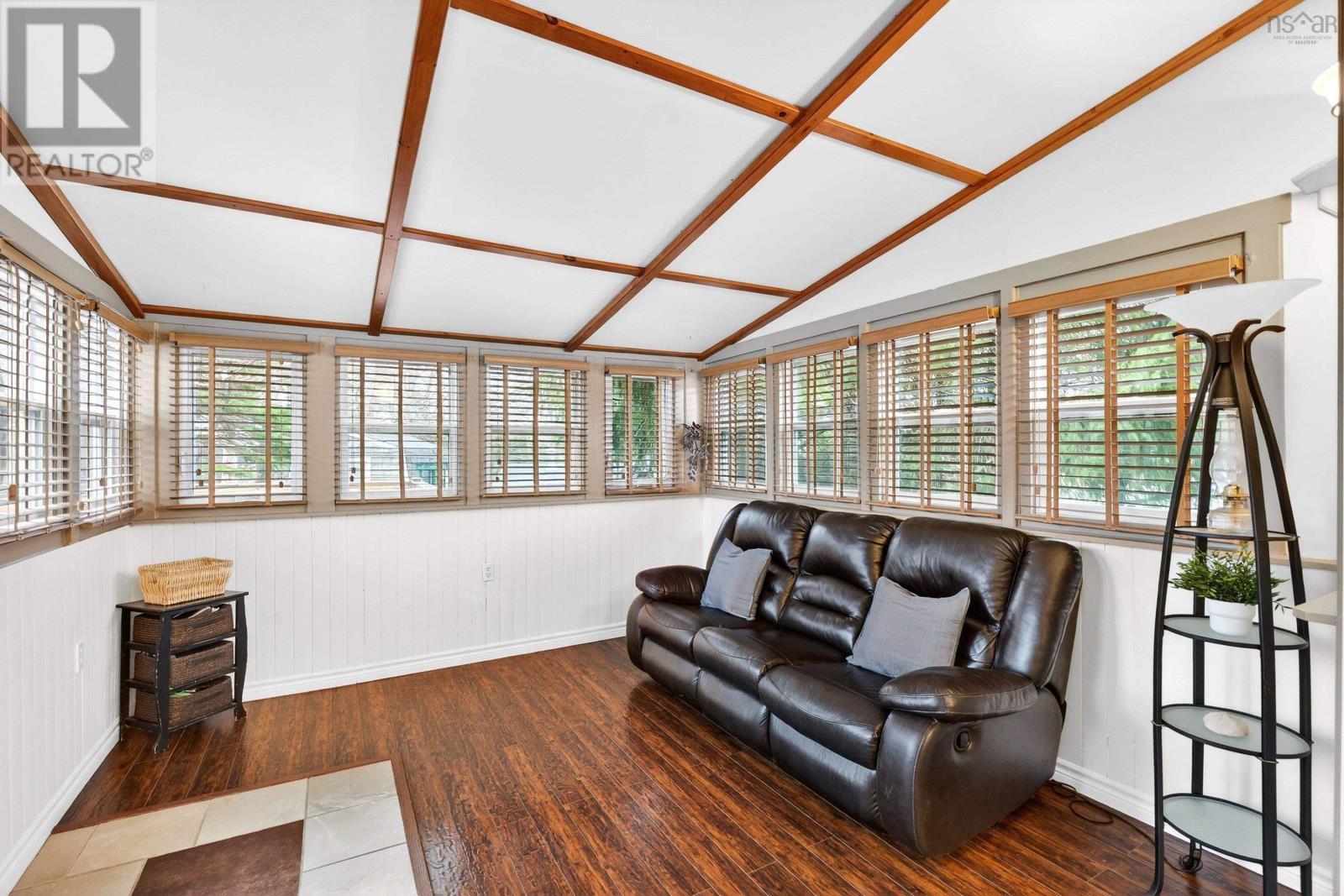 Property 18 of 46 of 16 Wilcot Lane