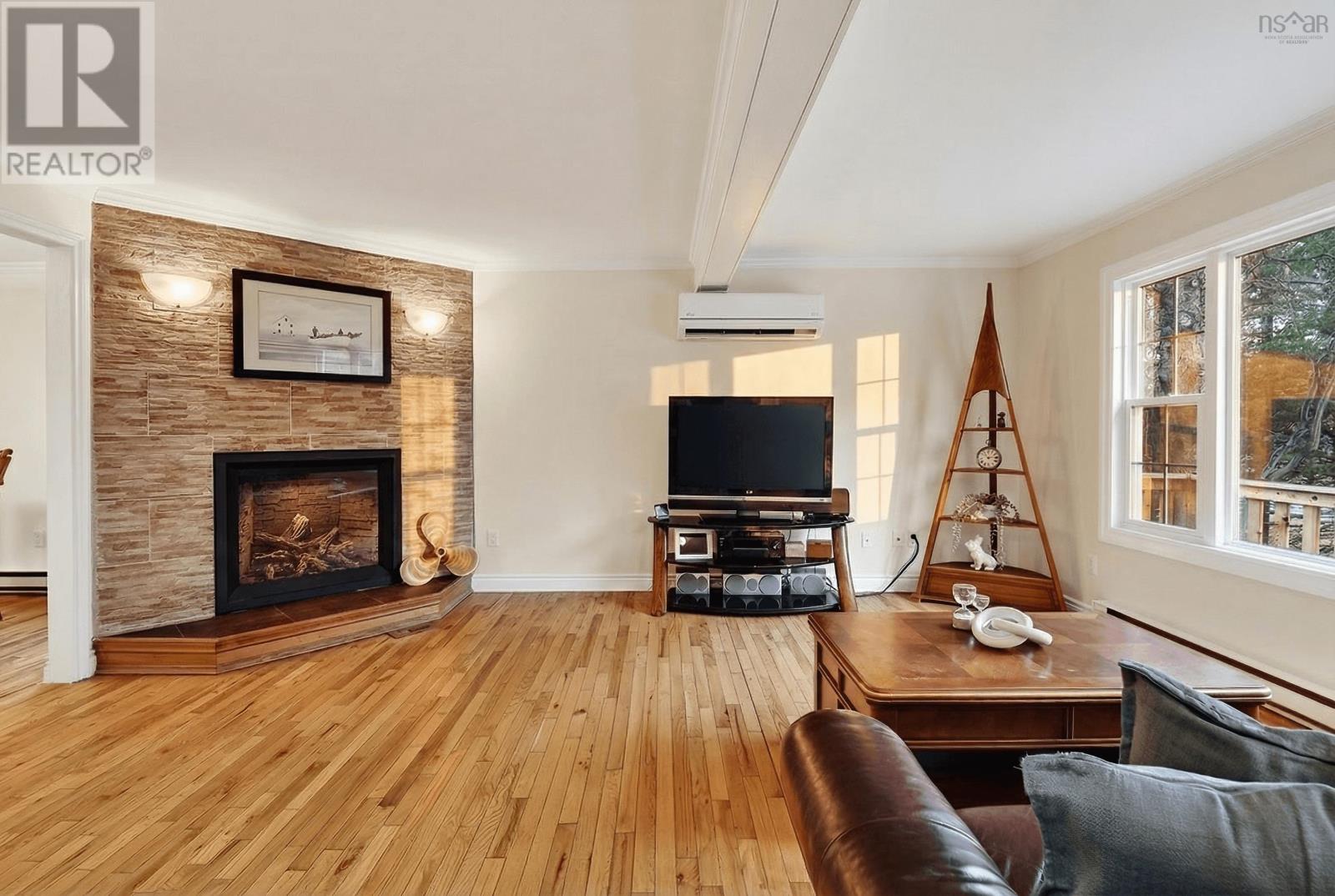 Property 8 of 46 of 16 Wilcot Lane