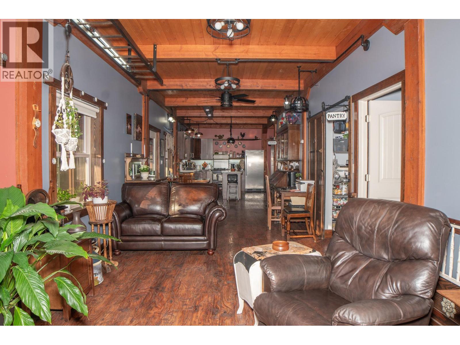 1627 Hood Road Road, Creston