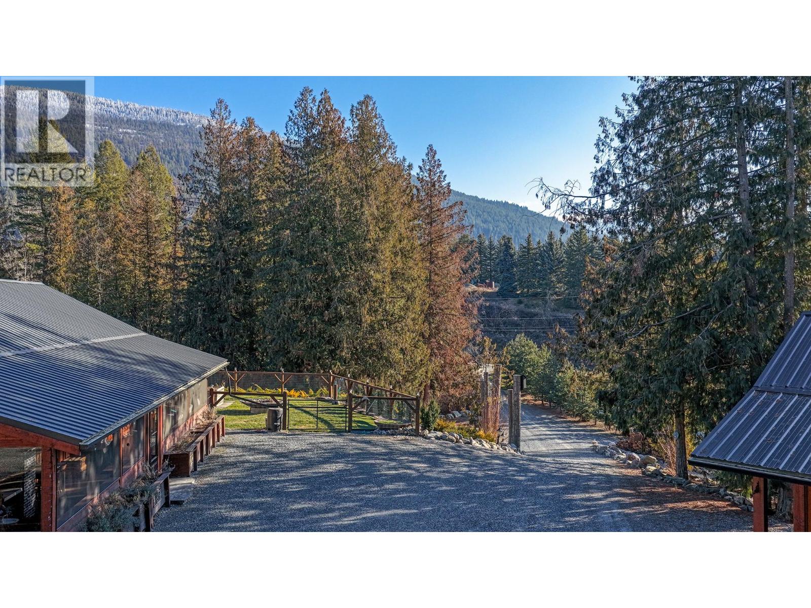 1627 Hood Road Road, Creston