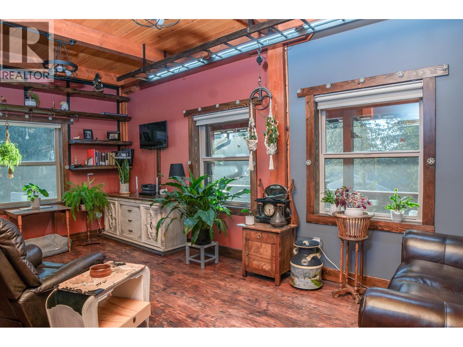 1627 Hood Road Road, Creston