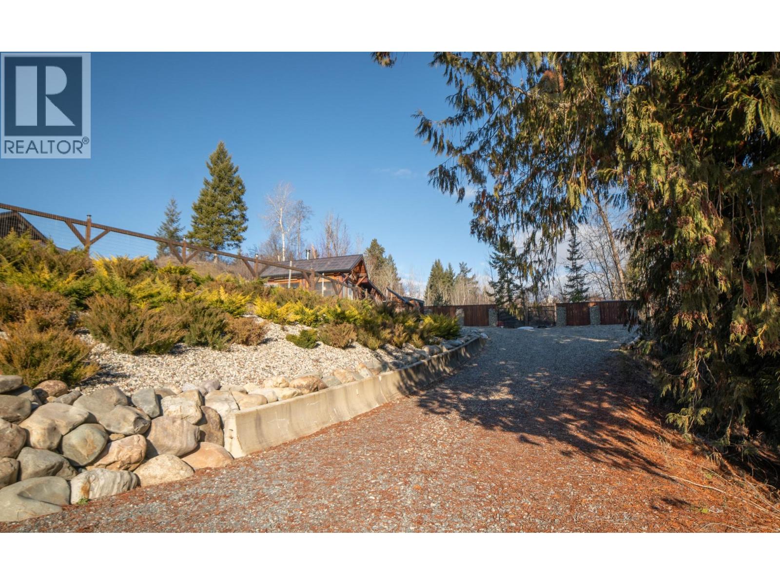 1627 Hood Road Road, Creston