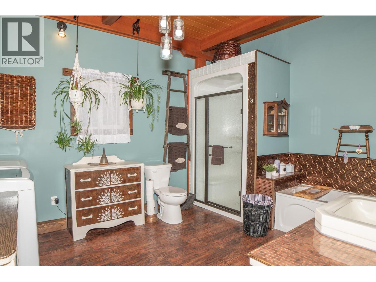 1627 Hood Road Road, Creston