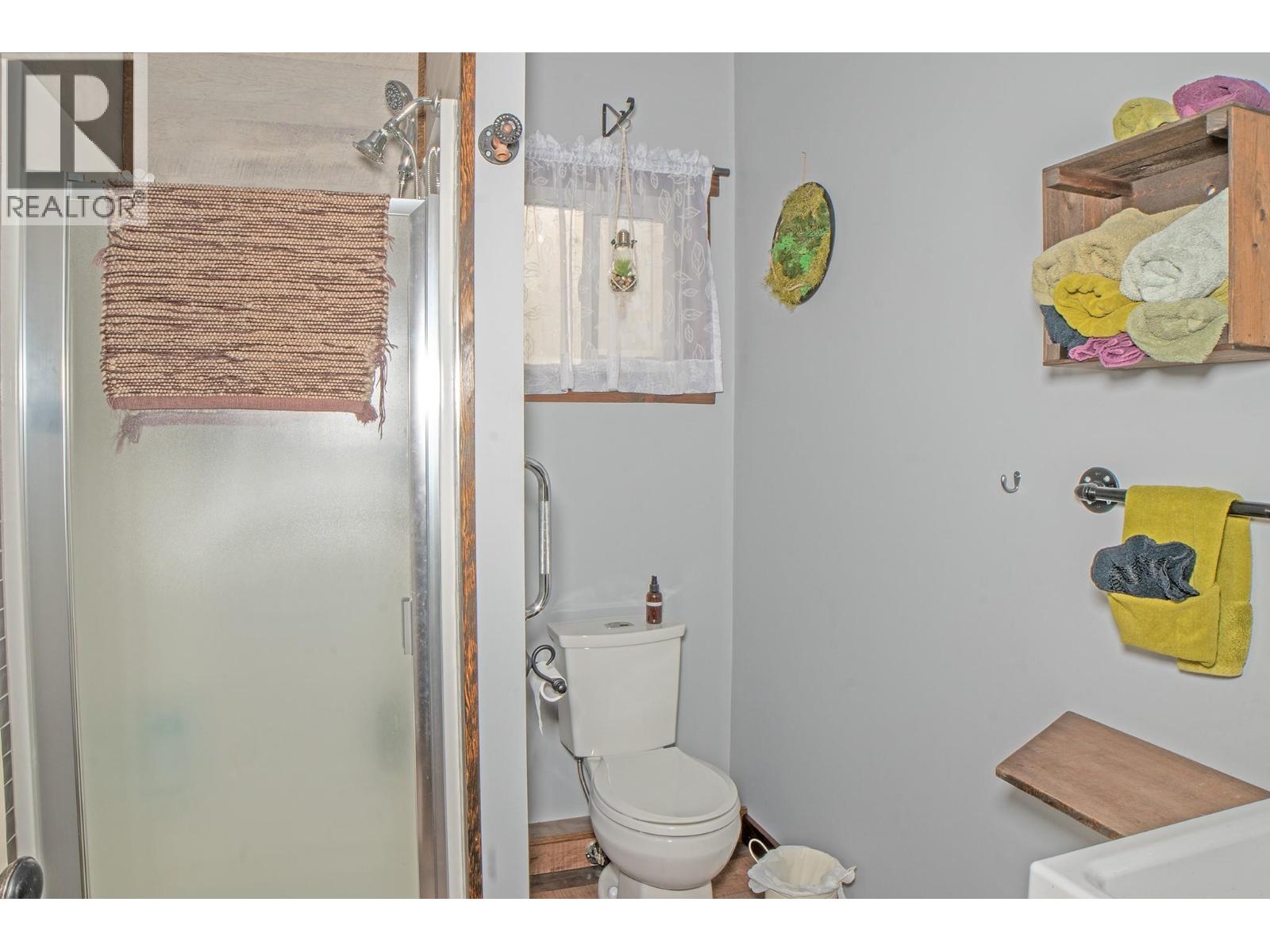 1627 Hood Road Road, Creston