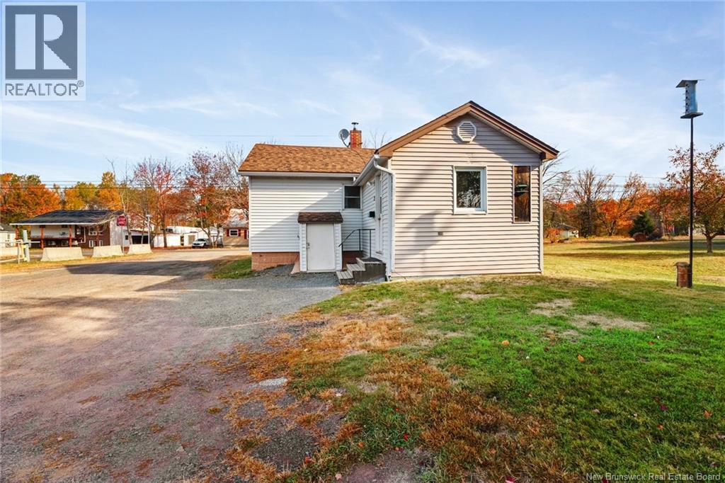15 CENTENNIAL DRIVE - 38