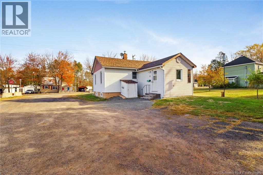 15 CENTENNIAL DRIVE - 37