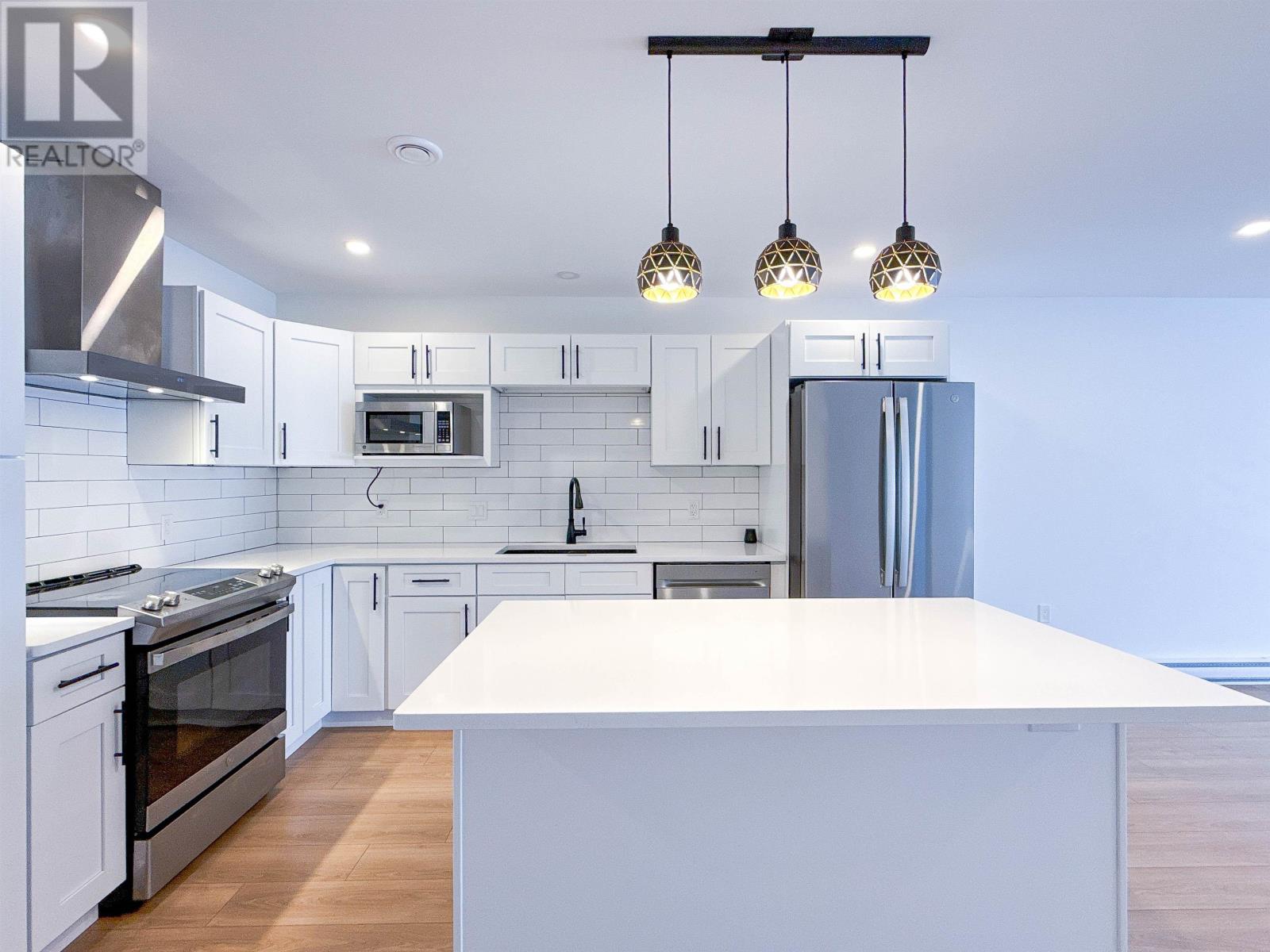 178 STANMOL DRIVE - 7