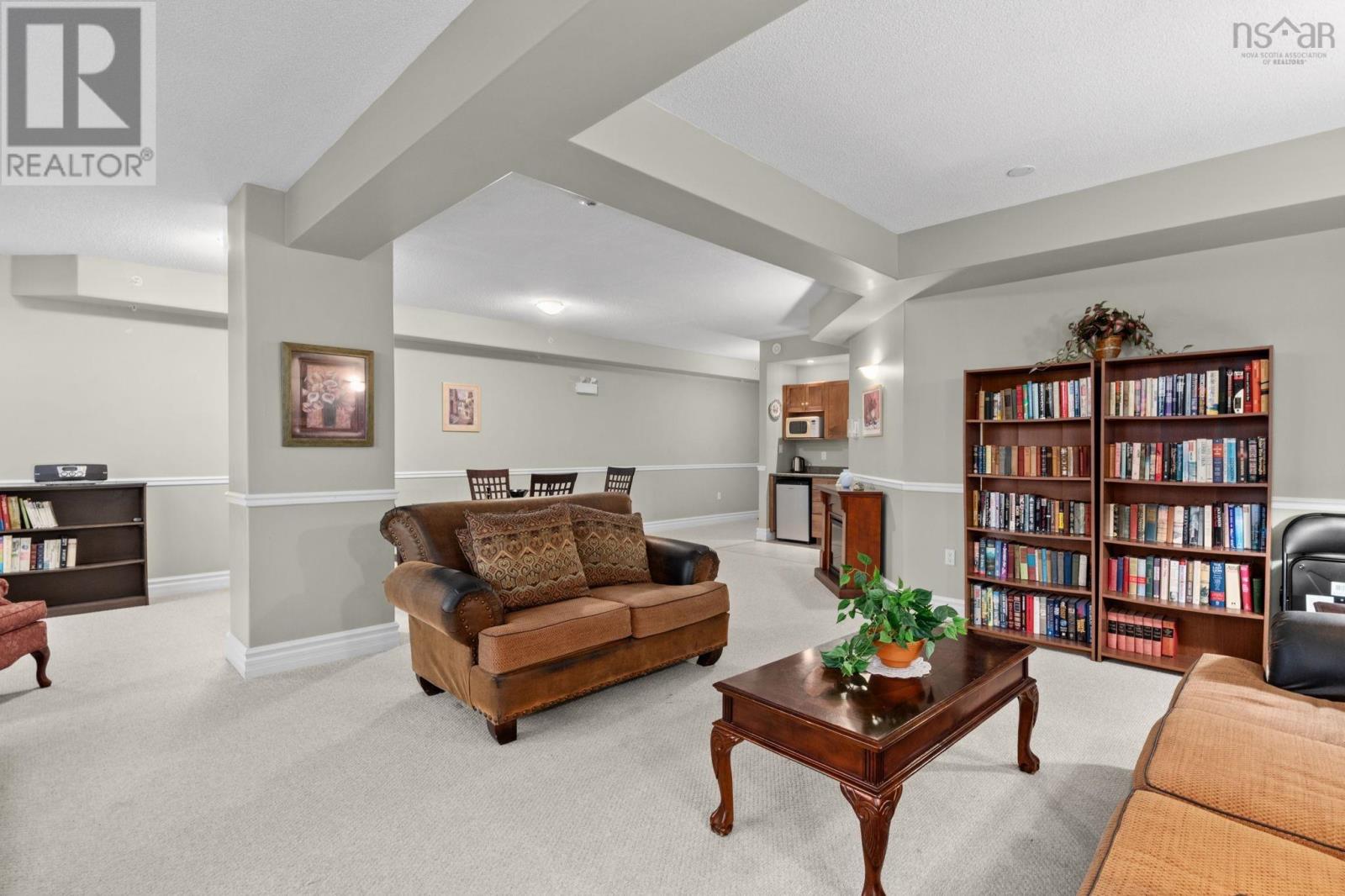 Property 38 of 47 of 401 277 Rutledge Street