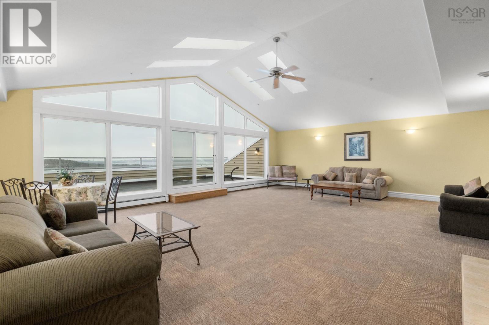 Property 33 of 47 of 401 277 Rutledge Street