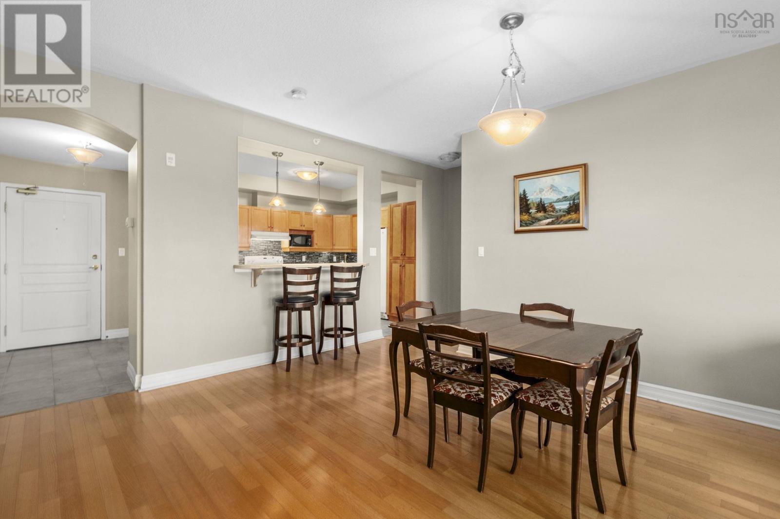 Property 12 of 47 of 401 277 Rutledge Street