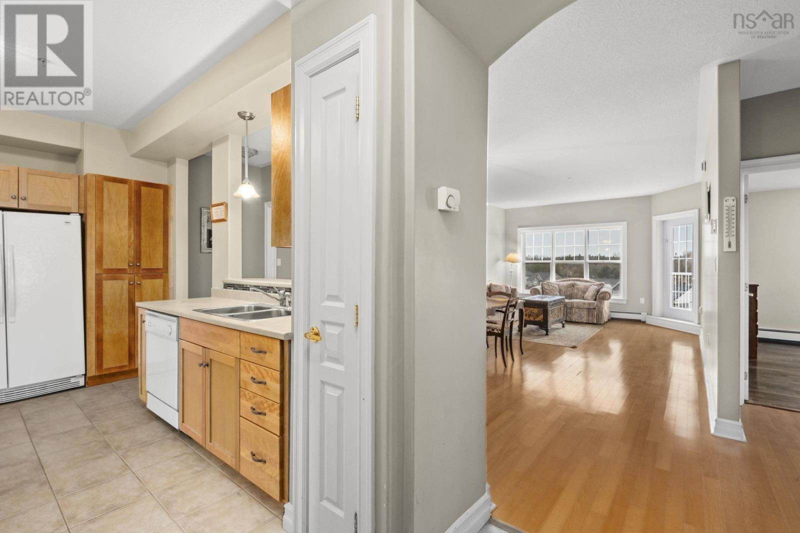 Property 3 of 47 of 401 277 Rutledge Street