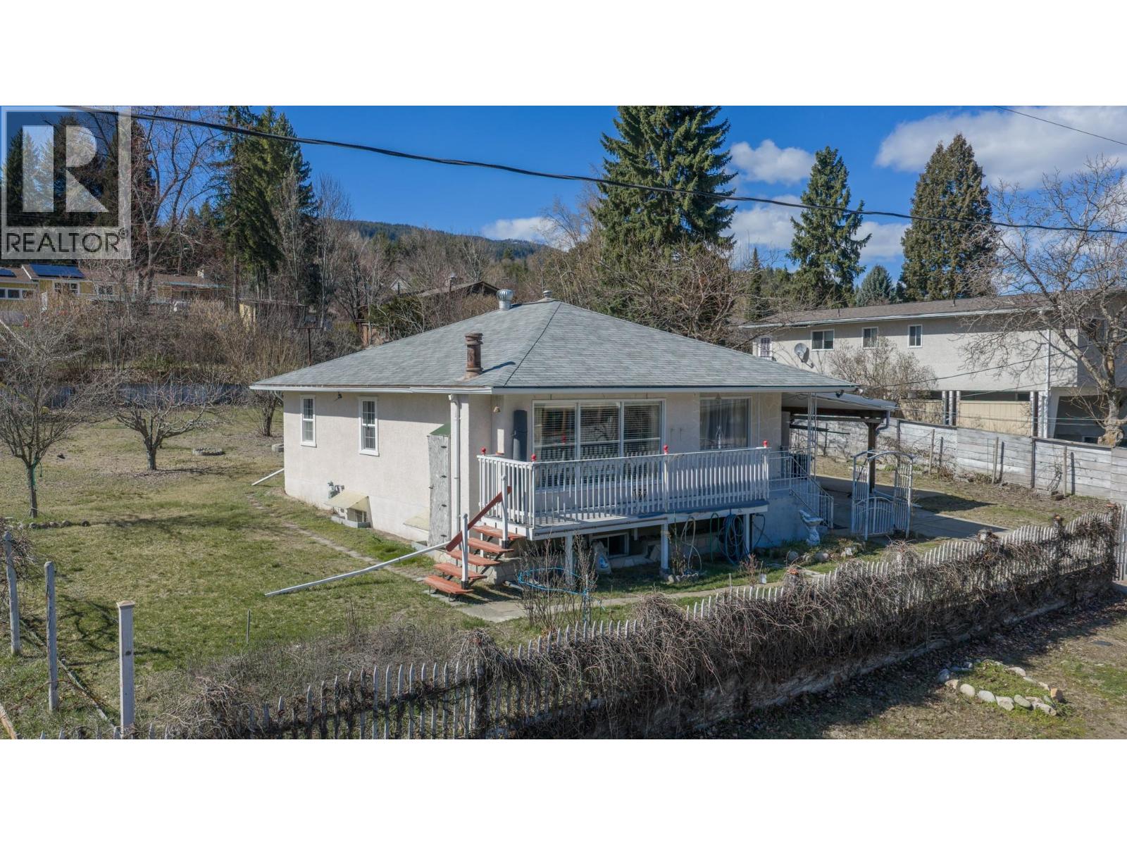3404 4th Avenue, Castlegar