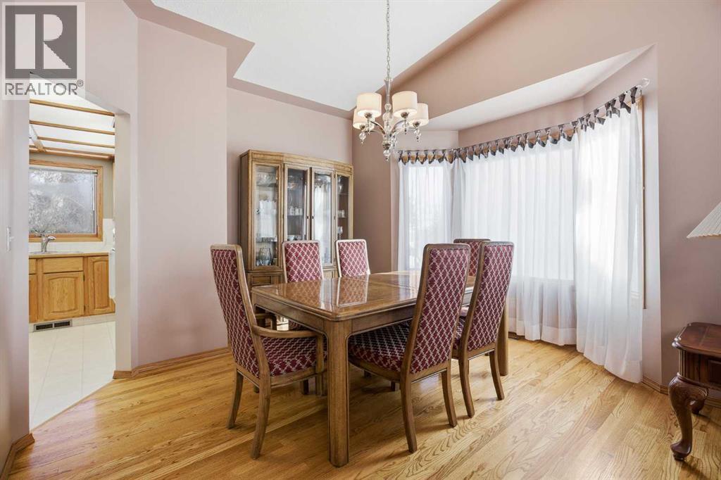 Single Family House for Sale in  Hawkdale Circle NW Hawkwood Calgary 