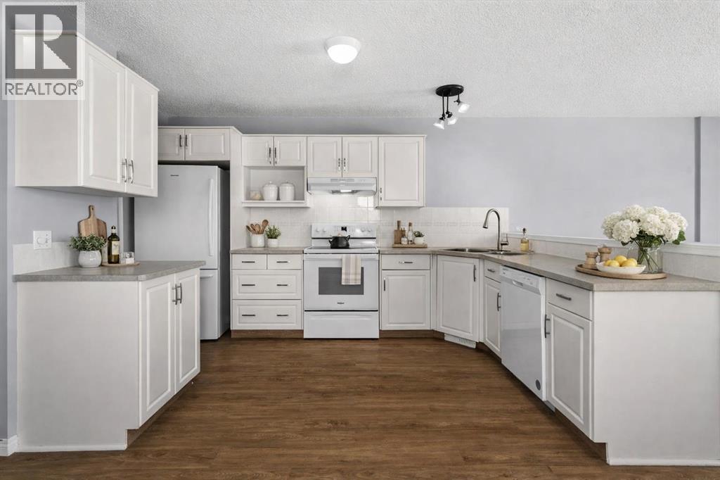 Single Family House for Sale in   Street SW Glenbrook Calgary 