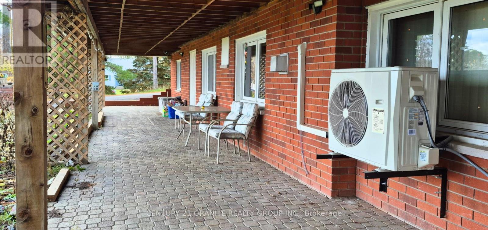 15 EAST HUNGERFORD ROAD - 37
